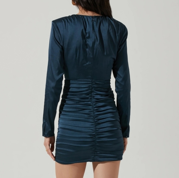 Astr The Label Petrova satin front cutout mini dress - Picture 2 of 16